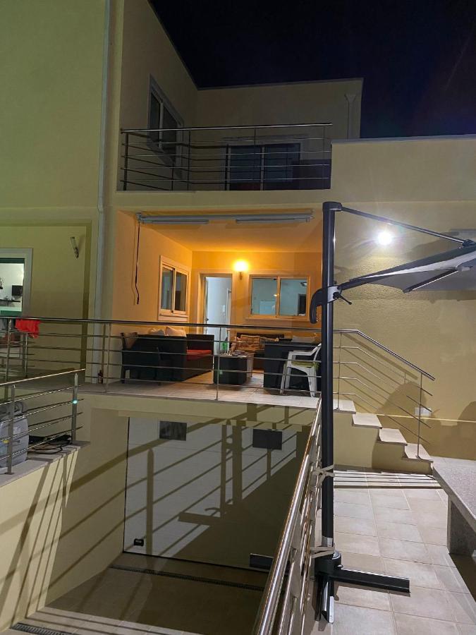Moderne Villa In Aveiro Portugal ガファーニャ・ダ・ヴァゲイラ エクステリア 写真