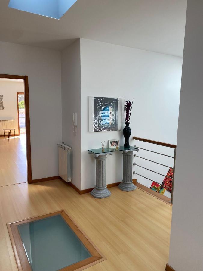 Moderne Villa In Aveiro Portugal ガファーニャ・ダ・ヴァゲイラ エクステリア 写真